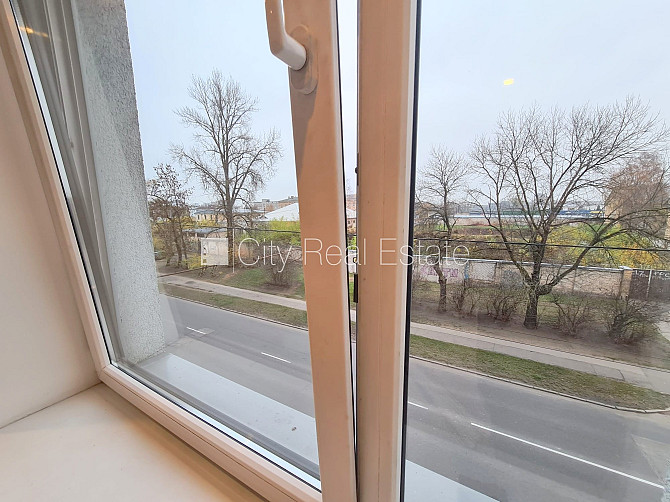 Fasādes māja, renovēta māja, apsaimniekošanas maksa mēnesī 70 EUR, ieeja no ielas, ir lifts, Rīga - foto 5