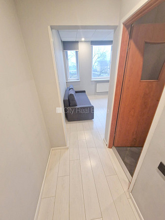Fasādes māja, renovēta māja, apsaimniekošanas maksa mēnesī 70 EUR, ieeja no ielas, ir lifts, Rīga - foto 10