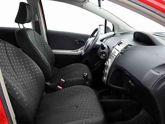 Toyota Yaris Linea Sol A-C 1.3 64kW Tallina