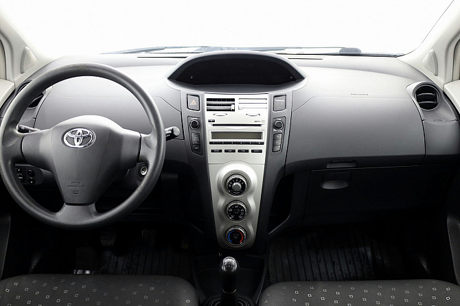 Toyota Yaris Linea Sol A-C 1.3 64kW Tallina - foto 5