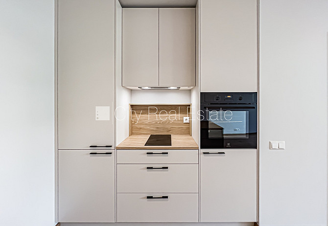 Pagalma ēka, renovēta māja, apsaimniekošanas maksa mēnesī 126,94 EUR, slēgts pagalms, Rīga - foto 3