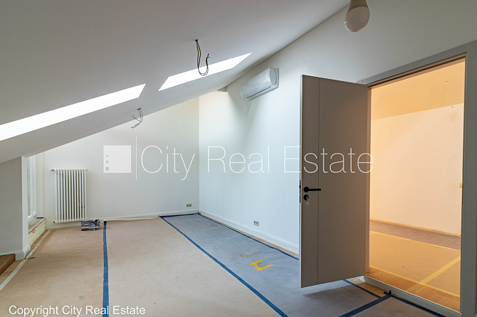 Fasādes māja, renovēta māja, fasāde ar dekoratīvo apmetumu, slēgts pagalms, ieeja no ielas Rīga - foto 8