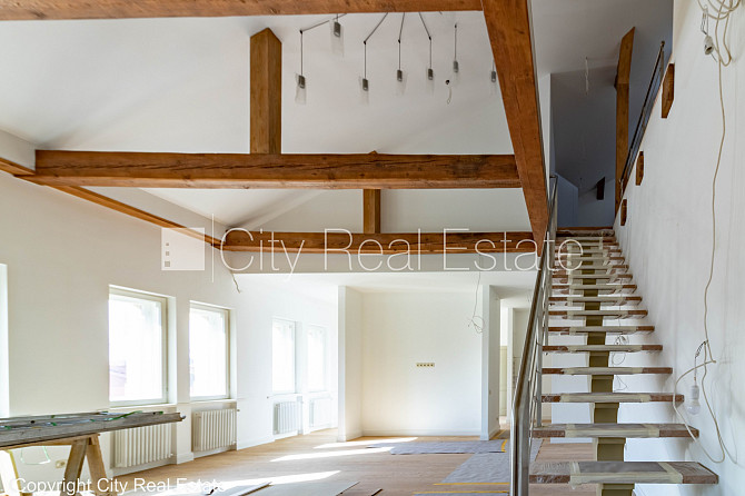 Fasādes māja, renovēta māja, fasāde ar dekoratīvo apmetumu, slēgts pagalms, ieeja no ielas Rīga - foto 4