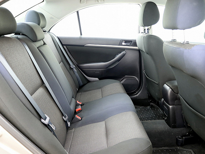 Toyota Avensis Linea Sol Facelift 2.0 108kW Таллин - изображение 7