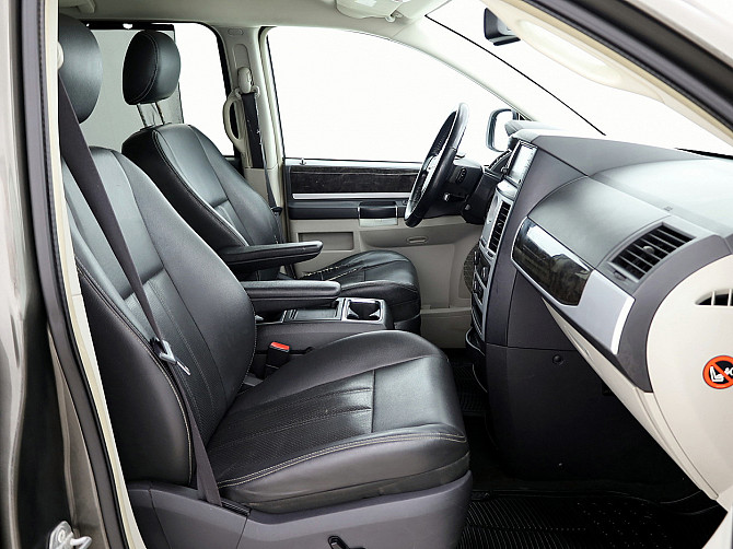 Chrysler Grand Voyager Limited ATM 2.8 CRD 120kW Таллин - изображение 6