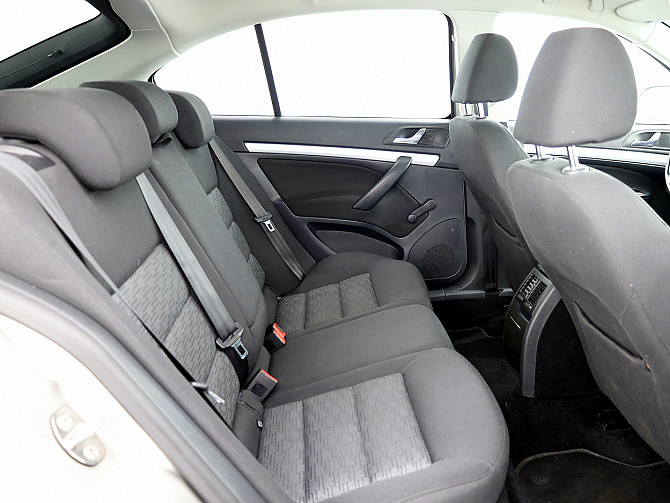 Skoda Octavia Comfortline Facelift ATM 1.2 77kW Таллин - изображение 7