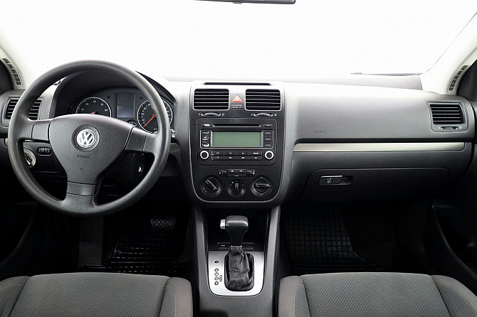 Volkswagen Golf Comfortline ATM 1.6 85kW Tallina - foto 5