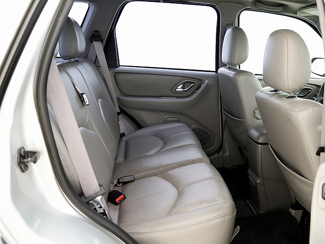 Mazda Tribute Luxury 4x4 ATM 3.0 145kW Tallina - foto 7