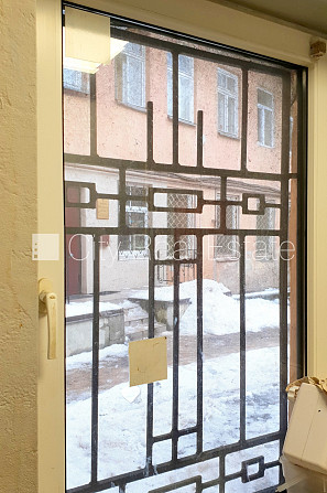 Fasādes māja, renovēta māja, ieeja no ielas, ir lifts, kāpņu telpa pēc kapitālā remonta, Rīga - foto 15
