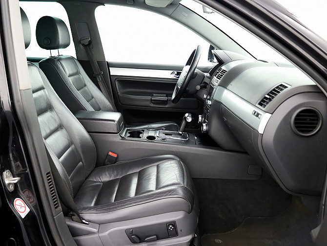 Volkswagen Touareg Highline ATM 2.5 TDI 128kW Tallina - foto 6