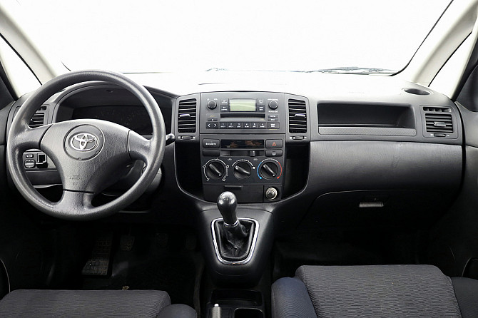 Toyota Corolla Verso Comfort 1.6 81kW Таллин - изображение 5
