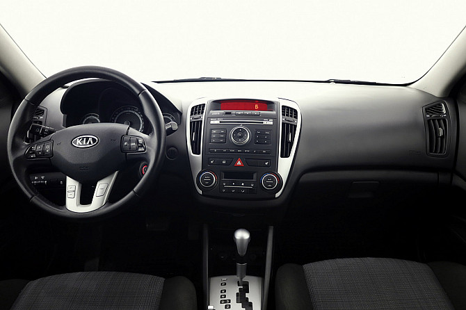 Kia Ceed Elegance Facelift ATM 1.6 CRDi 85kW Таллин - изображение 5