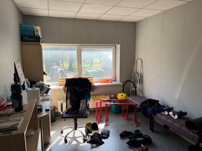 Biroja telpas Ziepniekkalnā.  + 2. stāvs; + Platība sastāv no divām  zālēm, , wc; + Rīga - foto 6