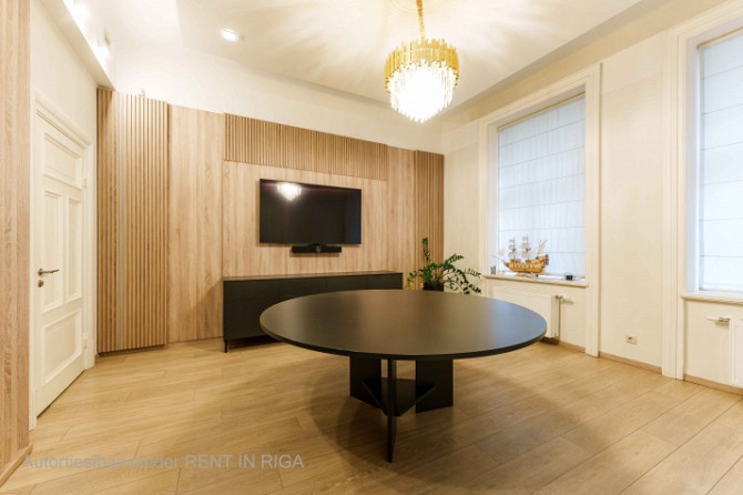 Mūsdienīgs birojs nomai  Elizabetes iela 69, Rīgas centrs  Piedāvājam nomai augstas Rīga - foto 1
