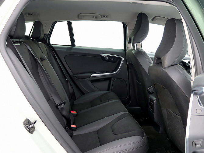 Volvo V60 Momentum ATM 2.0 D4 120kW Таллин - изображение 7
