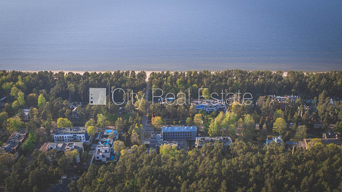 Jaunceltne, zaļā teritorija, labiekārtots apzaļumots pagalms, teritorijas iebrauktuves vārti Jūrmala - foto 11