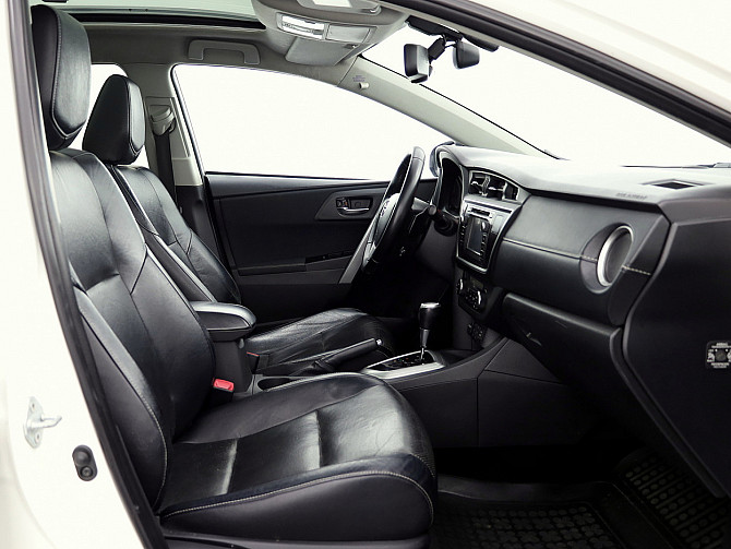 Toyota Auris Luxury LPG ATM 1.6 97kW Tallina - foto 6