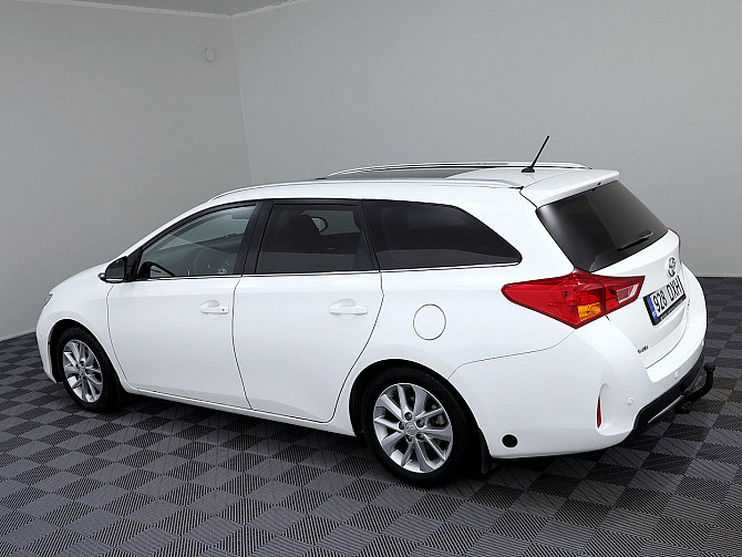 Toyota Auris Luxury LPG ATM 1.6 97kW Tallina - foto 4