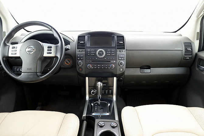 Nissan Pathfinder Luxury Facelift ATM 3.0 dCi 170kW Таллин - изображение 5