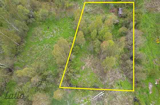 Pārdod 2400 m lielu zemesgabalu Ķekavā, Ķekavas novadā.
Īpašums atrodas klusā un zaļā apkaimē, meža  Кекавская вол.