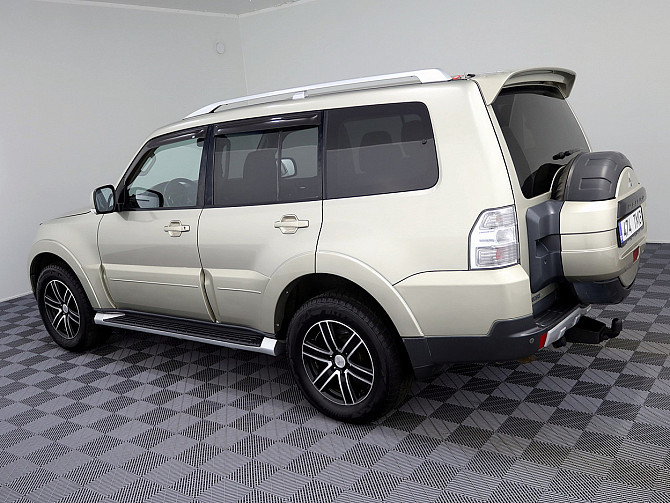 Mitsubishi Pajero Luxury ATM 3.2 Di-D 125kW Таллин - изображение 4