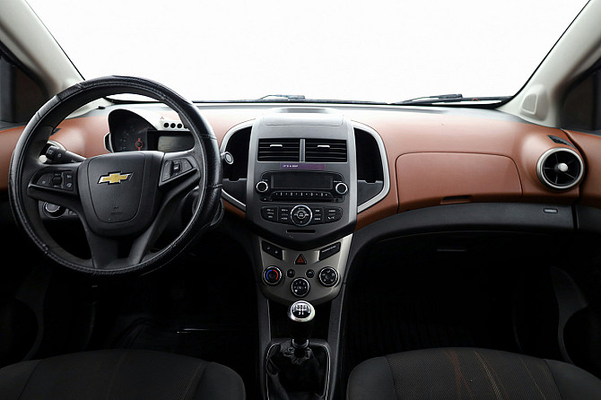 Chevrolet Aveo Comfort 1.4 74kW Таллин - изображение 5