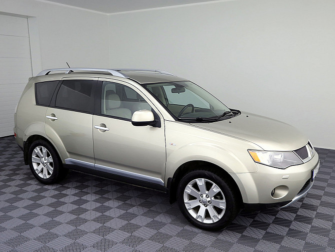Mitsubishi Outlander Luxury 4x4 ATM 2.4 125kW Tallina - foto 1