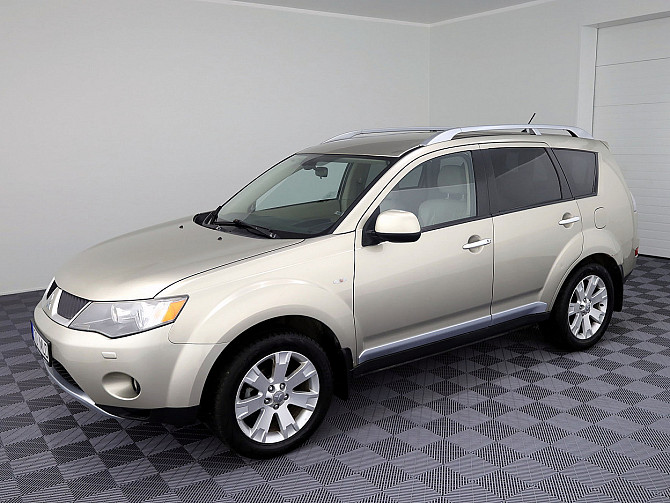 Mitsubishi Outlander Luxury 4x4 ATM 2.4 125kW Tallina - foto 2
