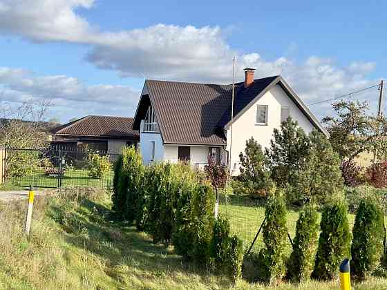 Piedāvāju Dzīvojamo Māju ar Lielu un Līdzenu Zemes Gabalu un Labiekārtotu Platību 3800 m² Bauska