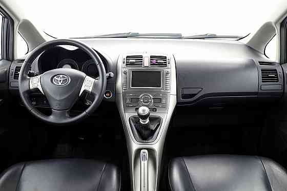 Toyota Auris Luxury 2.2 D-CAT 130kW Таллин