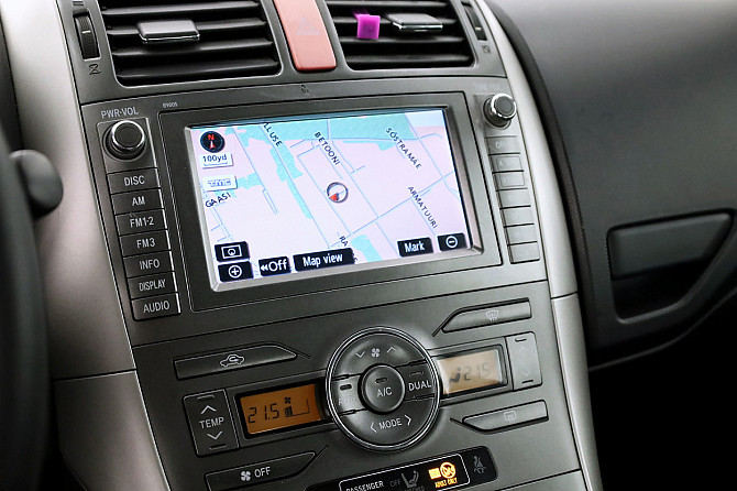 Toyota Auris Luxury 2.2 D-CAT 130kW Таллин - изображение 8