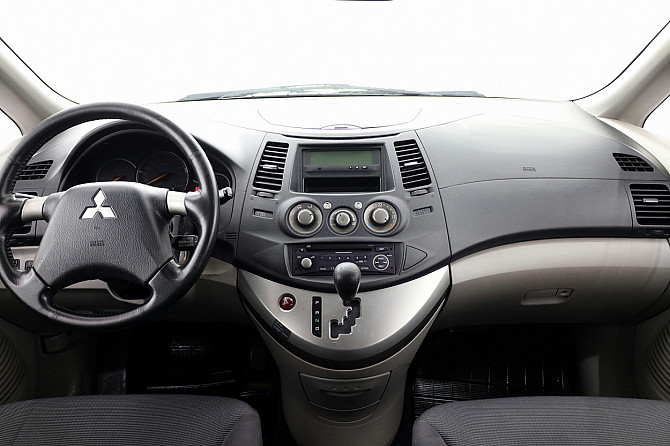Mitsubishi Grandis Comfort ATM 2.4 121kW Tallina - foto 5