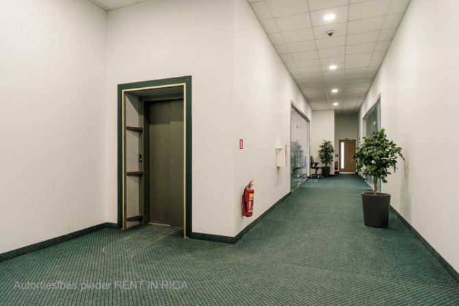Iznomā telpas noliktavai 3.stāvā.  Telpa labi piemērota vieglai ražošanai, noliktavai.  Ir Rīga - foto 6