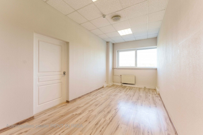 Biroja telpas Imantā, renovētā ēkā.  Telpas izvietotas ēkas 3. stāvā. Koplietošanas WC. Rīga - foto 1