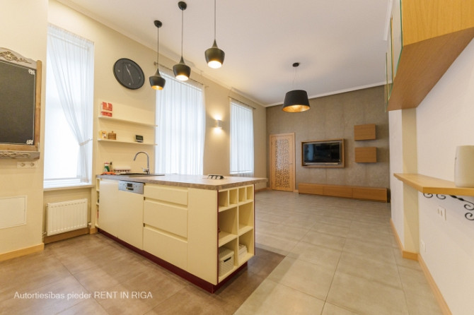 Iegādei pieejams mājīgs 3-istabu dzīvoklis Rīgas centrā.   Pārdomāts dzīvokļa plānojums, Rīga - foto 2