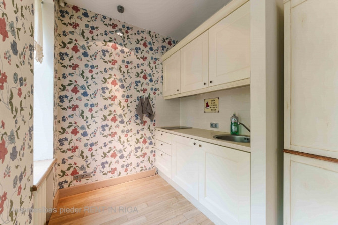 Mēbelēts, saulains open-space birojs Baronā ielā 36.  + Biroja telpas labi uzturētā Rīga - foto 13