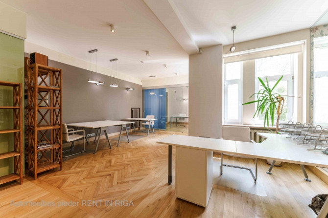 Mēbelēts, saulains open-space birojs Baronā ielā 36.  + Biroja telpas labi uzturētā Rīga - foto 16