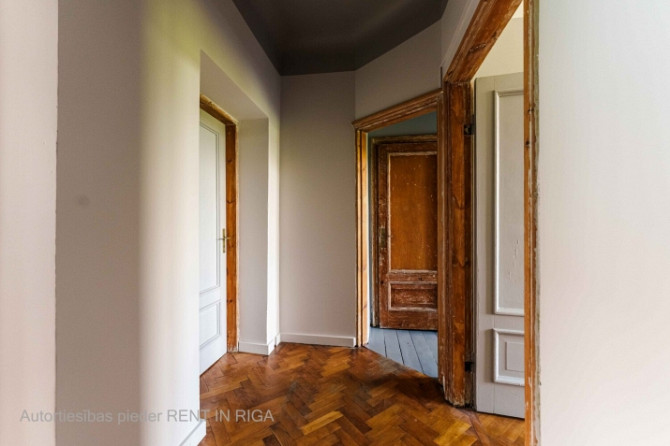Gaišs un gaumīgs 3-istabu dzīvoklis Rīgas centrā.  Dzīvoklis ir nemēbelēts, kas paver Rīga - foto 5