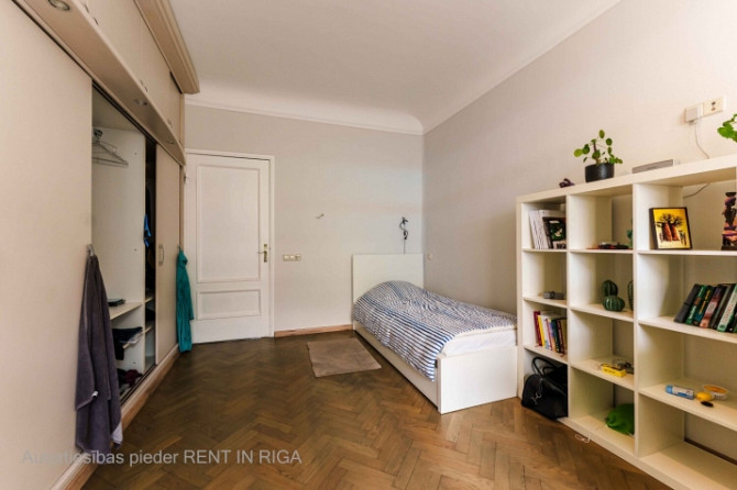 Izīrē mēbelētu 3-istabu dzīvokli Rīgas centrā.   Dzīvoklī nesen pabeigt kosmētiskai Rīga - foto 18