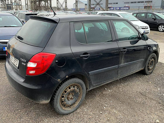 Skoda Fabia Comfortline Facelift 1.2 51kW Tallina - foto 3