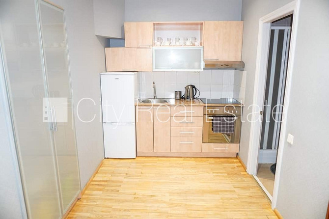 Fasādes māja, restaurēta māja, logi vērsti mājas abās pusēs, guļamistabu skaits 2 gab., Rīga - foto 9