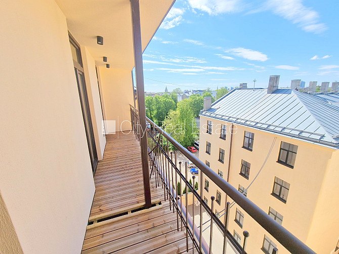 Fasādes māja, renovēta māja, slēgts pagalms, ieeja no ielas un pagalma, mansards, kāpņu Rīga - foto 10