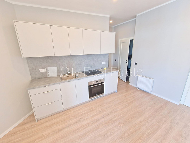 Fasādes māja, renovēta māja, slēgts pagalms, ieeja no ielas un pagalma, mansards, kāpņu Rīga - foto 7
