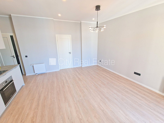 Fasādes māja, renovēta māja, slēgts pagalms, ieeja no ielas un pagalma, mansards, kāpņu Rīga - foto 8