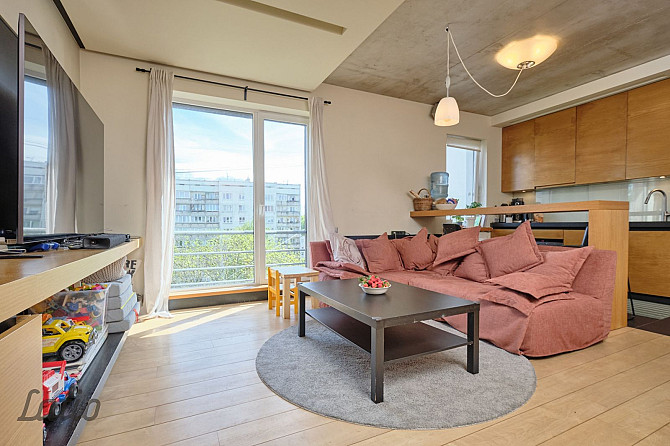 Pārdod plašu un mājīgu 110,1 m divstāvu penthouse dzīvokli (7. un 8. stāvs) modernā 2004. gadā celtā Рига - изображение 1