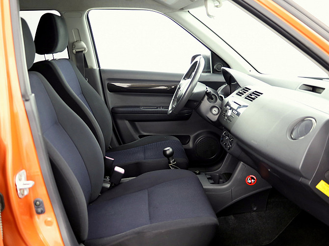 Suzuki Swift City 1.3 68kW Tallina - foto 6