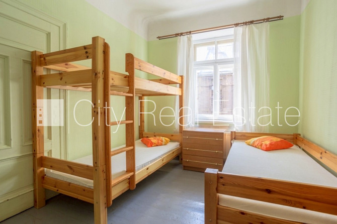 Fasādes māja, renovēta māja, ieeja no ielas un pagalma, logi vērsti uz ielas pusi, halle 30 Rīga - foto 5