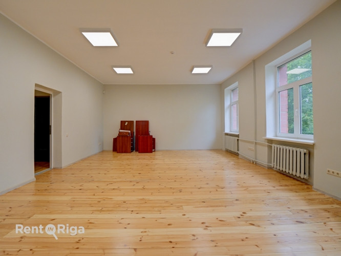 Piedāvājumā ražošanas telpas ar biroja telpām  ērts un daudzpusīgs risinājums jūsu Rīga - foto 14