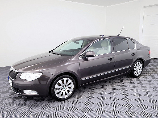 Skoda Superb Highline ATM 1.8 118kW Tallina - foto 2