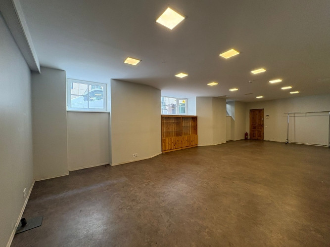 Iznomā puspagraba telpas Rīgas centrā  Blaumaņa ielā 5. Piedāvājam nomai 88 m plašas, labi Rīga - foto 3